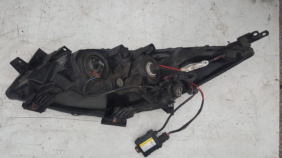 FARO DELANTERO DERECHO MAZDA 3 2014 AL 2016